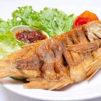 Ikan Gurami Goreng Kremes menu Wr. Ayam Kremes Special 1, Taman Pancing