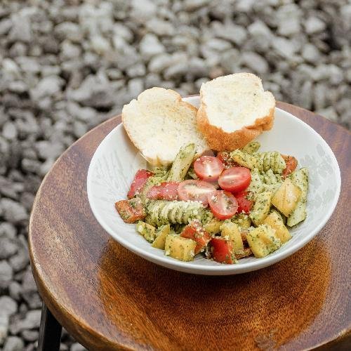 Pasta Pesto Salad menu Rehat Cafe, Nusa Dua