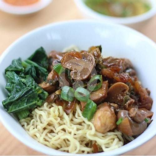 Sweet Soya Sauce Mushroom Noodle/ Mie Jamur Kecap menu Waroeng Nyonya, Bakmie, Noodle & Rice, Pecatu Food Center