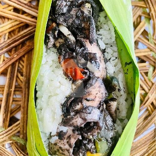 Nadi Bakar Cumi menu Nasi Krawu Daging, Sekarbela