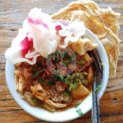 PAKET HORAS SIMALUNGUN menu Mie Sop Ayam Medan, Nuansa Utama Timur