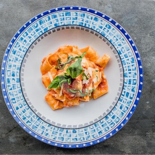 Vegan Tagliatelle Pomodoro menu La Baracca - Pasta, Pizza, Meat, Fish, Salad, Uluwatu