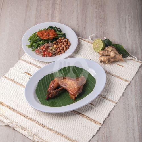 Ayam Betutu Goreng (1/4 Ekor) menu Ayam Betutu Khas Gilimanuk Bali, Tuban