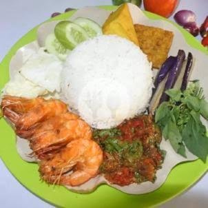 Nasi Lalapan Udang Sambel Kemangi menu Warung Wilda Rasa Jawa Muslim Banyuwangi, Gunung Soputan