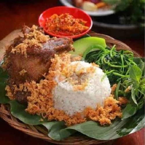 Bebek Goreng Kremes + Nasi ( Lunch Box) menu ChaCha Time, Sanur