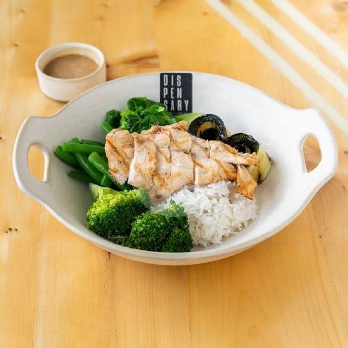 Chicken, rice and greens gluten free protein: 26g fat: 14g carbs: 53 calories: 444 menu Body Factory Bali Cafe, Canggu