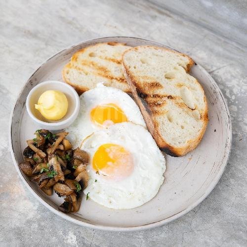 A Culinary Adventure at Nourish Cafe in Uluwatu, Bali
