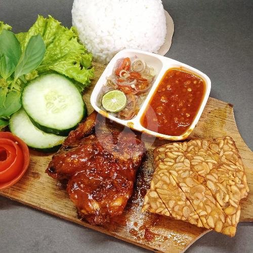 Delicious Chicken Awaits at Warung Cedil Ayam Bakar Lalapan Dan Geprek in Bali