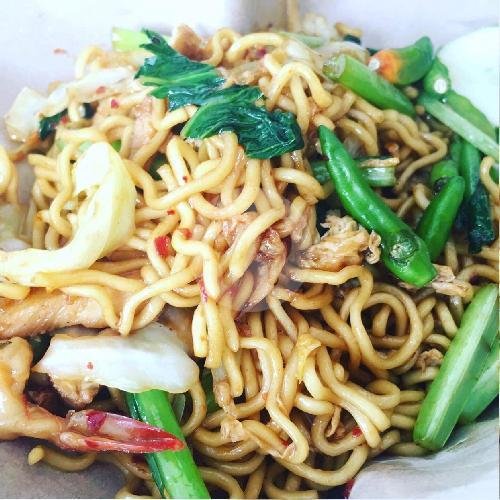 Mie Goreng Seafood menu WARUNG AROMA MALANG. Chinesefood & Seafood, Jl Raya Uluwatu Kedonganan