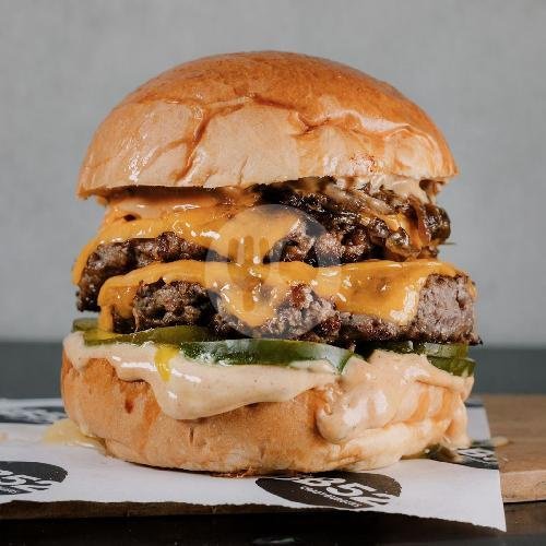 DOUBLE CHEESE BURGER menu BB52 Burgers (Burgers, Muffin, Vegan, Coffee), Canggu
