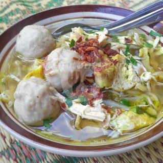 So-ba Ayam / Soto + Bakso Ayam + Nasi Putih ( Chicken Soup + Meat Balls ) menu Warung Curhat, Jimbaran