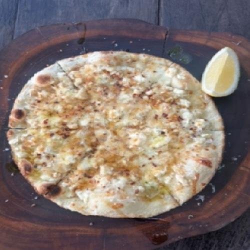 Four Cheese Flatbread menu Shelter, Pererenan