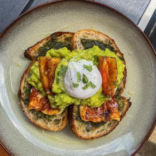 Avocado and Halloumi Toast menu MACHINERY Cafe, Canggu - Pererenan