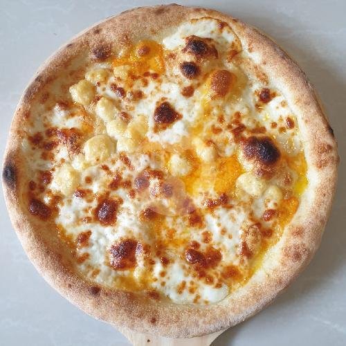 Pizza Spicy Cheese Garlic menu Pizza Hub - Italian Pizza, Seminyak