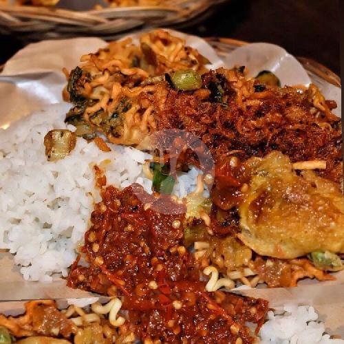 Nasi Campur Porsi Special menu Warung Men Sutini Renon
