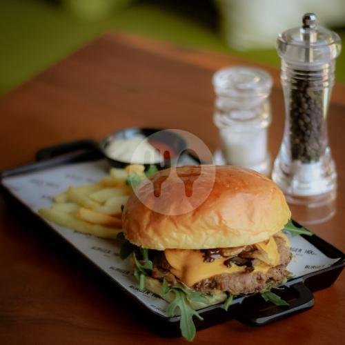 BBQ Burger (Double) menu Burger House Bali, Mengwi, Cemagi, Jl Sukunan