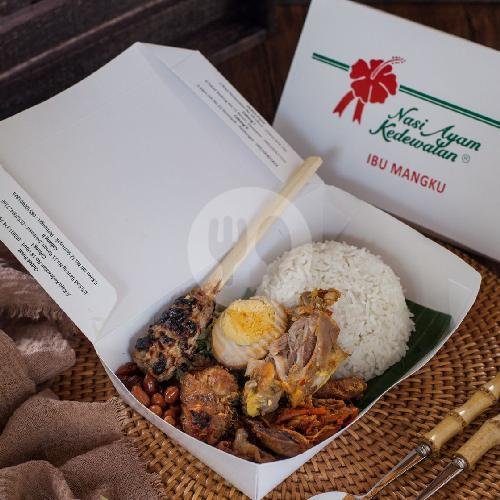 Paper Lunch Kedewatan menu Nasi Ayam Kedewatan Ibu Mangku, Seminyak