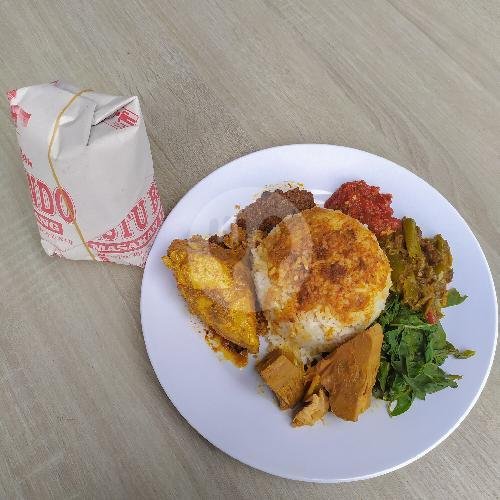 Nasi Ayam Gulai menu RM. Masakan Padang Restu Bundo, Taman Sari
