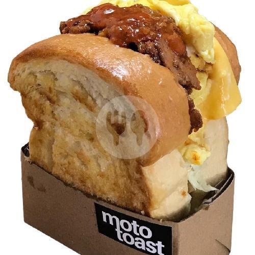 Beef Bolognese Toast menu Moto Kopi & Toast, A Yani Utara
