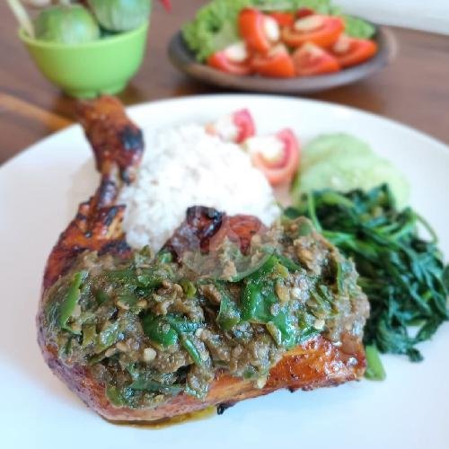 Ayam Bakar Paha Utuh Sambel Ijo + Nasi menu Iam Bakar Mager, Kediri Tabanan