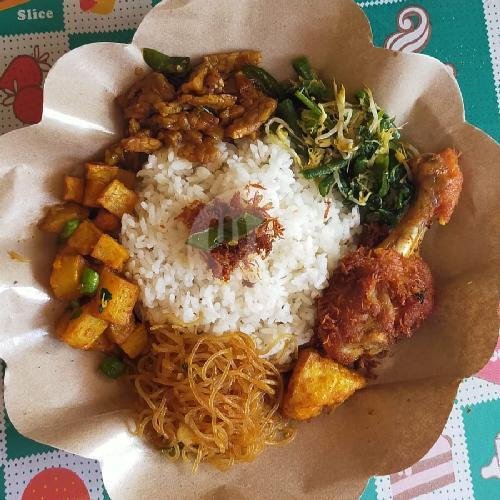 Nasi Uduk Ayam Goreng menu Nasi Jinggo Bu Dian, Legian