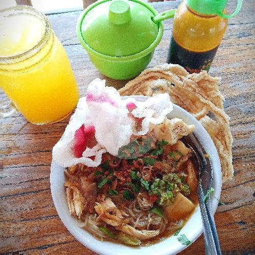 PAKET HORAS MEDAN menu Mie Sop Ayam Medan, Nuansa Utama Timur