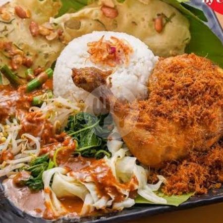 Nasi Pecel Ayam Goreng Lengkuas menu Ayam Bakar Lalapan Warung Sriwijaya, Jalan Tunjung 2 Kerobokan