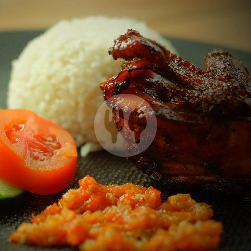 Ayam Bakar menu Warung Oemge, Semat