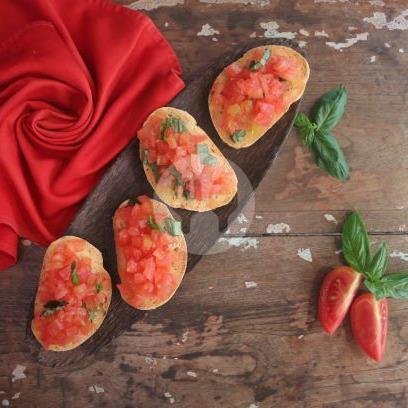 Bruschetta menu Rustica Cuciana Italiana, Batu Belig