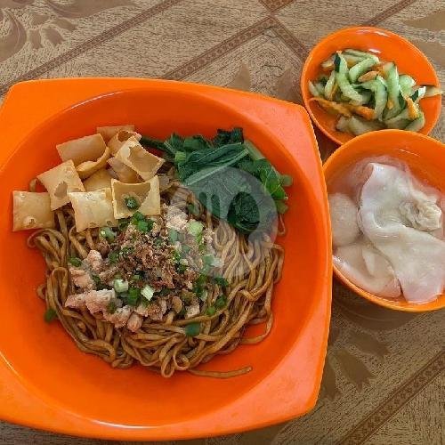 Yamin Ayam Jumbo menu Bakmie Ayam Hoki, Tabanan