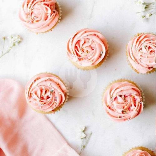 Cupcakes Strawberry Vanilla Sprinkle -Vegan menu Salad Lab, Ungasan
