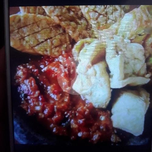 Penyet Tahu Tempe menu Lalapan Mbok DoLLy