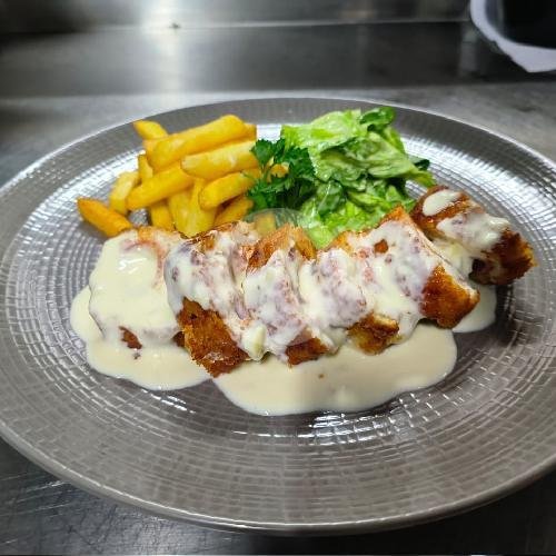 Chicken Cordon Bleu menu Sunny16 Cafe - THE 1O1 Bali Fontana Seminyak Hotel