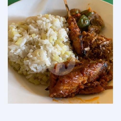 Nasi Sela menu Sate Ikan Laut Segara Nadhi