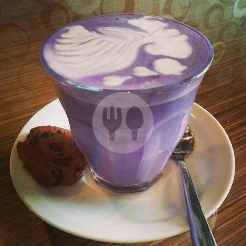 Taro Latte menu Maktal Coffe Bar, Cakranegara