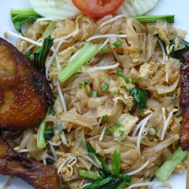 Kwetiau Goreng Spesial Bintang 5 menu Warung Papa Sanz, Teuku Umar Barat