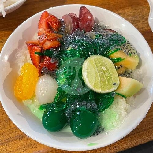 Kepal Buah Rainbow menu Es Kepal Pagutan, Mataram