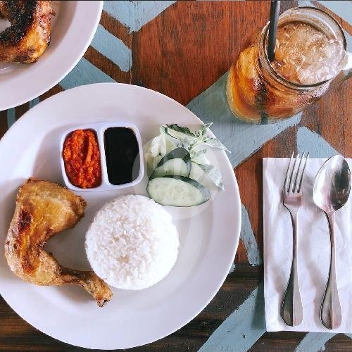 Paket Lalapan Goreng menu Warung Cenana