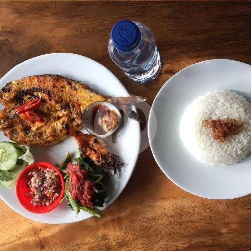 Elah Cafe Ikan Bakar: A Hidden Seafood Gem in Kerobokan