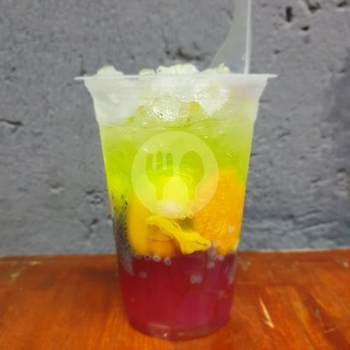Es Teler Tak Mati Gaya menu Es Teler Maniac, Denpasar