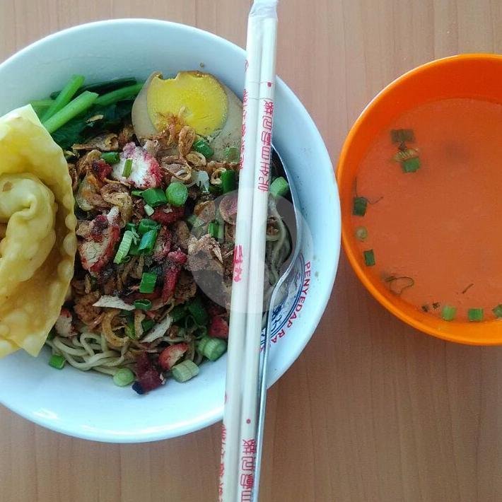 Mie Pangsit Babi Medan menu Mie Pangsit Djoe Djoe Medan, Batubulan
