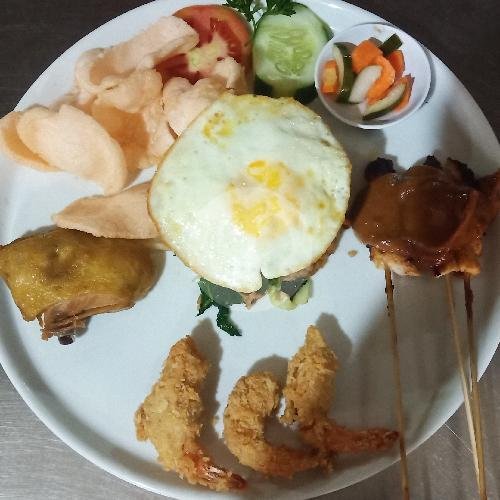 Nasi Goreng Raja (Free Ice Tea) menu Warung Sobat, Batu Belig