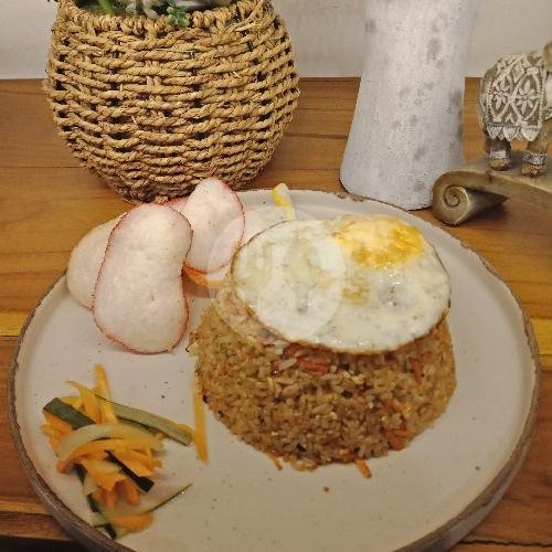 Nasi Goreng Kampung menu Rumpis Kitchen, Dewi Madri