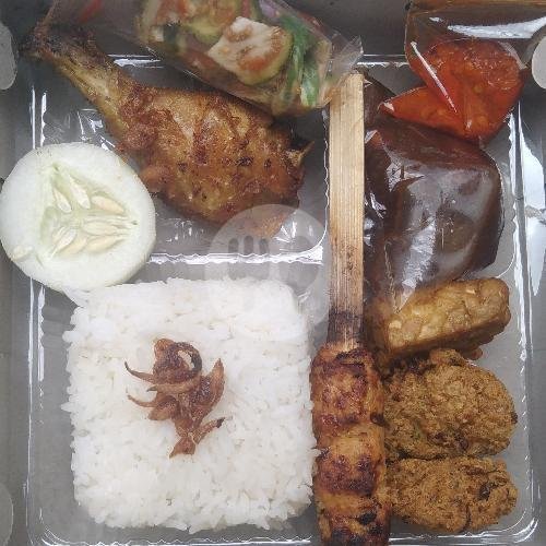 Nasi Ayam Spesial menu Warung Timber, Mataram Kota