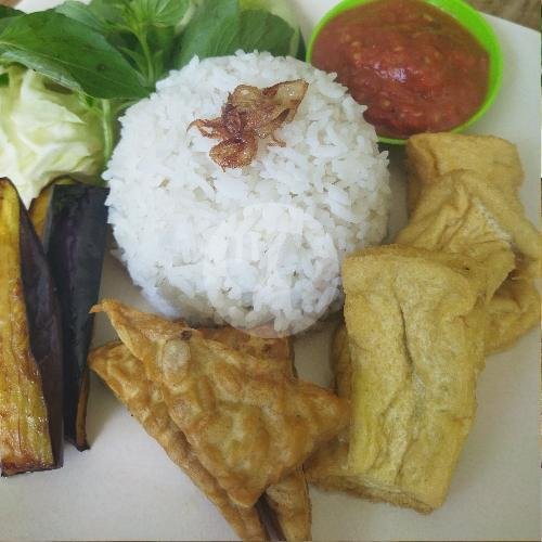 Lalapan 3 T menu Warung Bu Raesa, Lebak Sari